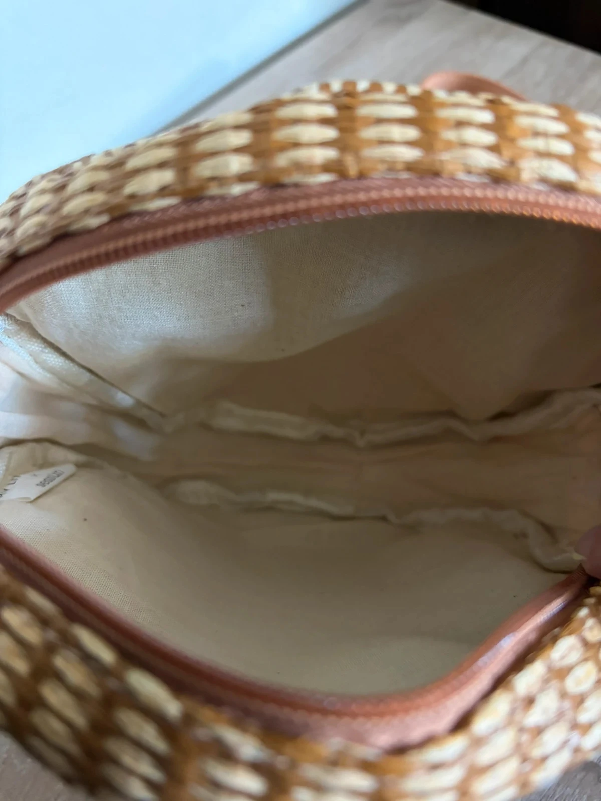 Pequeño bolso de mano redondo – photo 3